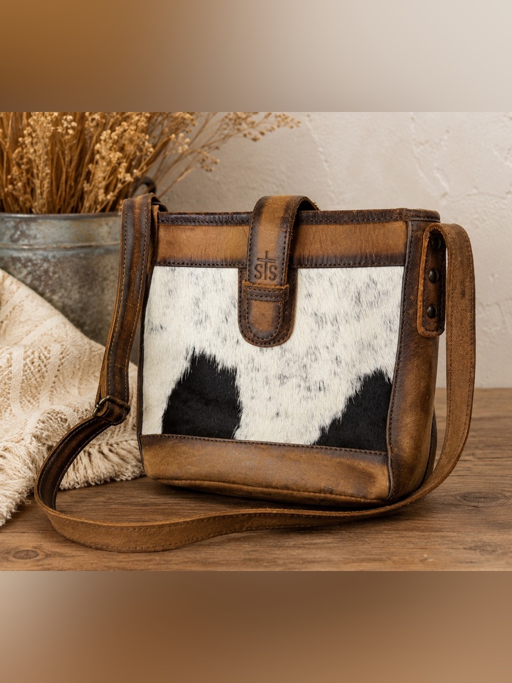 STS Ranchwear Cowhide Leather Crossbody Bag Western Hair-On Hide Brown Purse